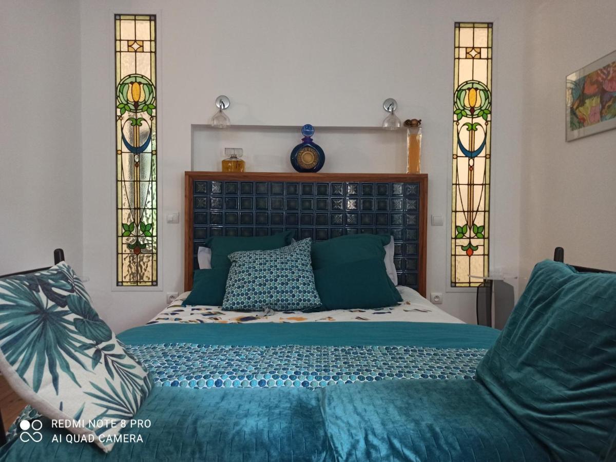 Chambre D'Hotes La Grenade Bleue Pons Bagian luar foto