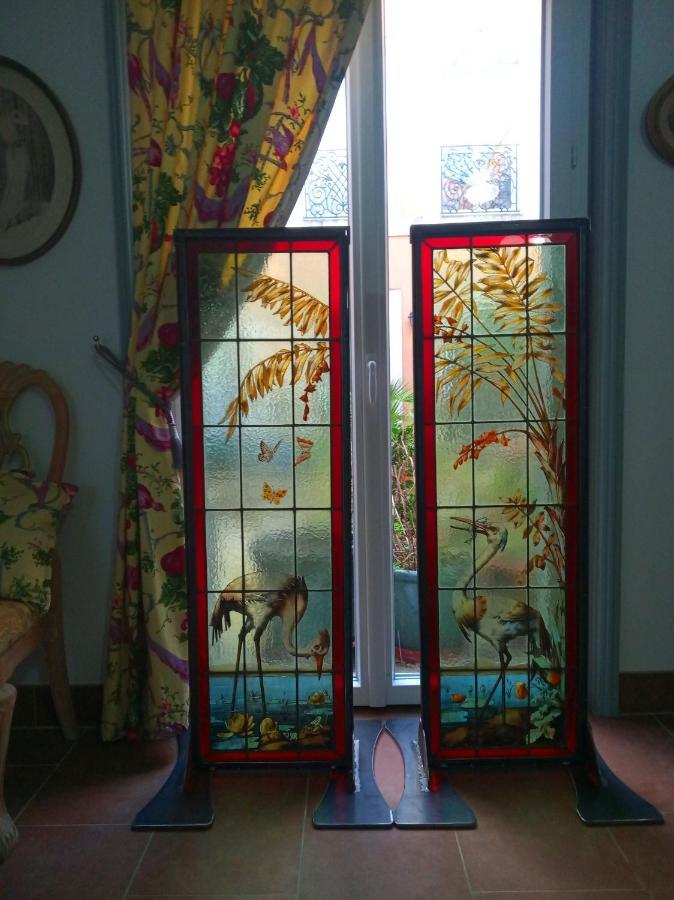 Chambre D'Hotes La Grenade Bleue Pons Bagian luar foto